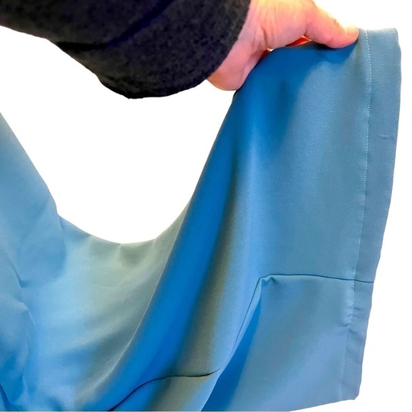 Co-ord Set: Hand Crafted Two-Piece Wide Leg Pant Suit - Picture 7 of 16